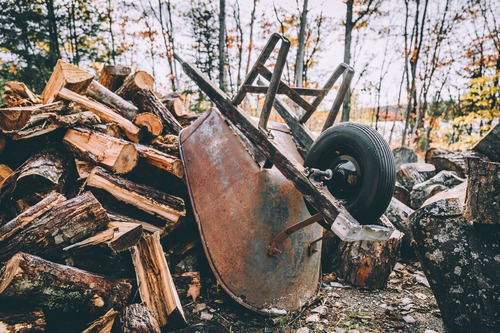 ranger le bois de chauffage - comment bien stocker son bois - Combustibles Gruchy