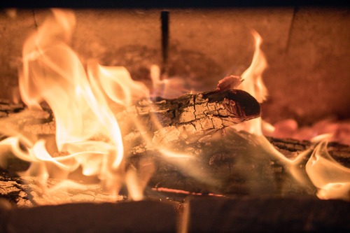 Bûches densifiées de Nuit – Bois compressé longue durée - Magasin