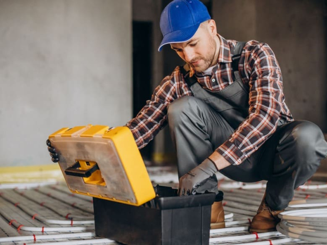 Comment tuber un poêle à pellets ?
